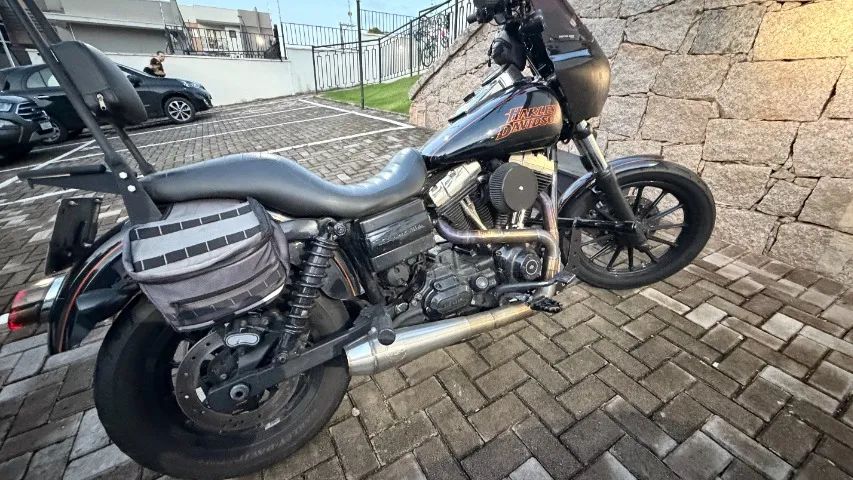 Harley-Davidson Dyna Club Style