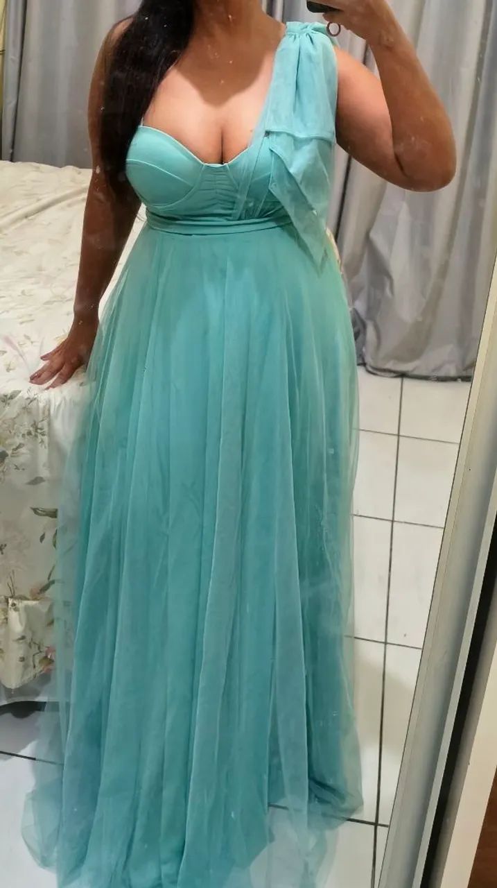 Vestido verde menta festa