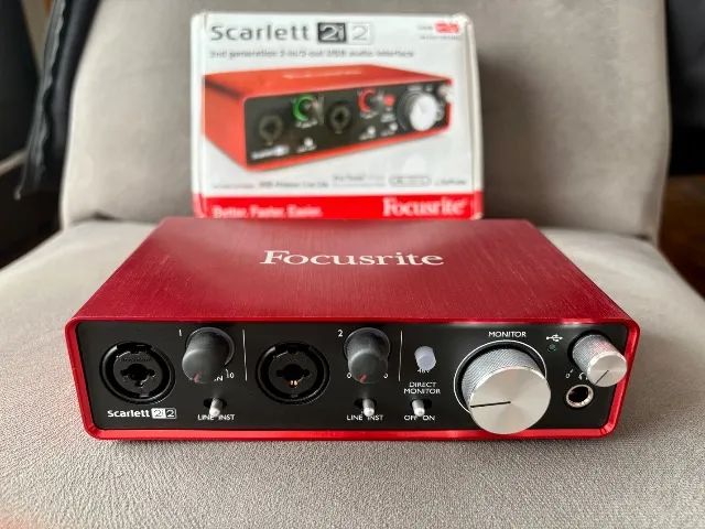 Interface de Áudio Focusrite Scarlett 2i2 2nd gen - Foto 3