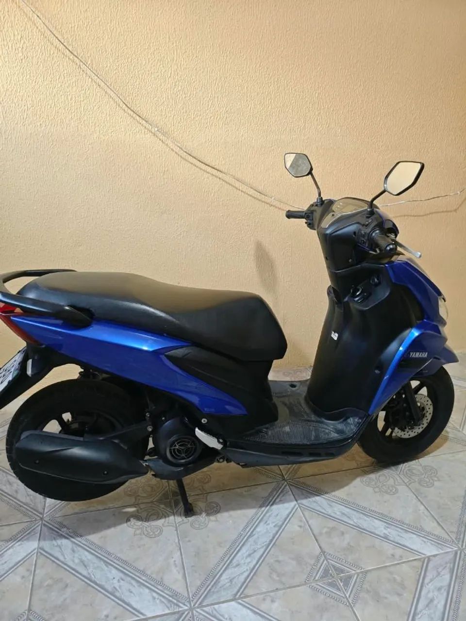 Yamaha Fluo 2024  - Foto 2