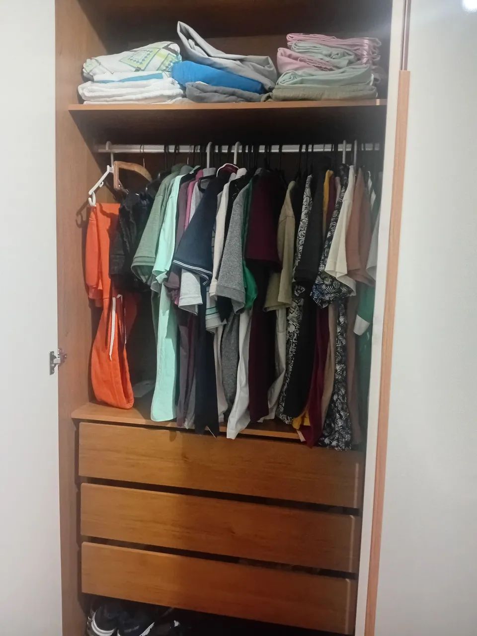 Guarda roupa semi novo - Foto 2