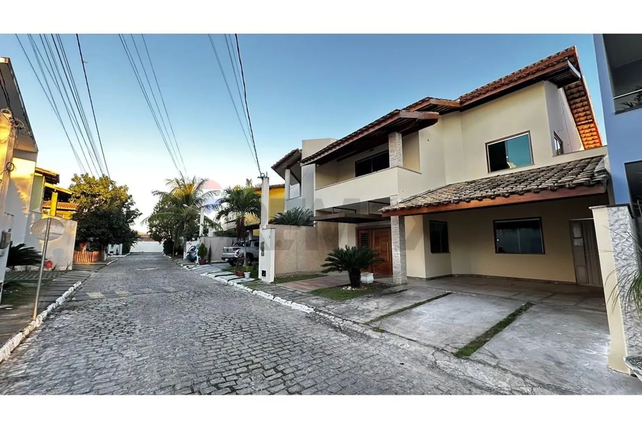 VENDO: Linda Casa, com 2 pavimentos, 4/4 (1 suíte com varanda) - Foto 2