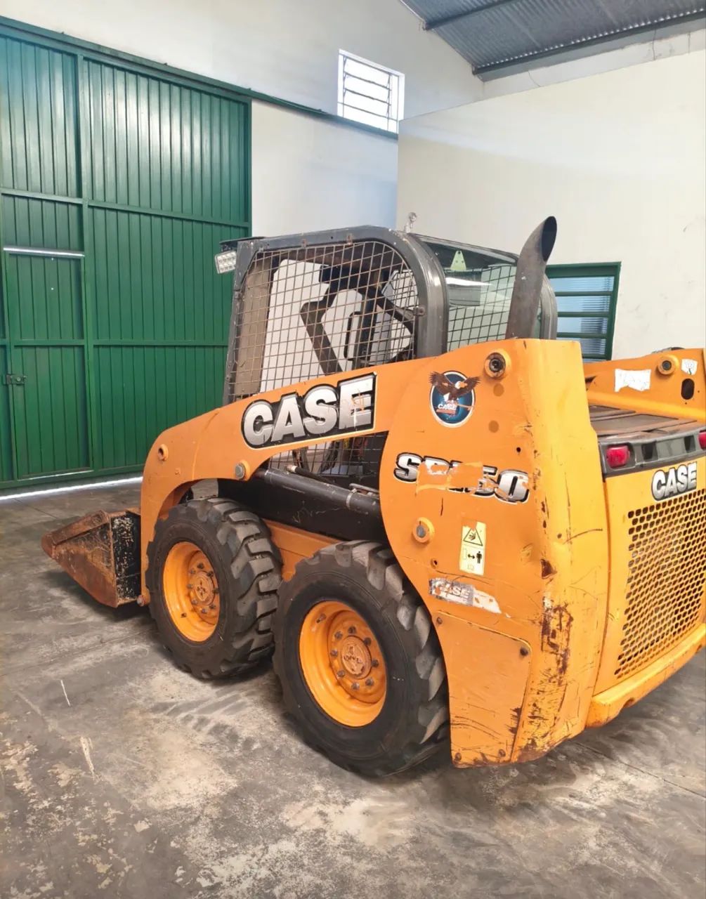 Minicarregadeira Case SR150 ano 2014 com 2.000 horas, em SP - Foto 2