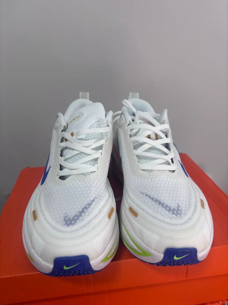 Tênis Nike Vomero Plus - TAM 39  - Foto 2