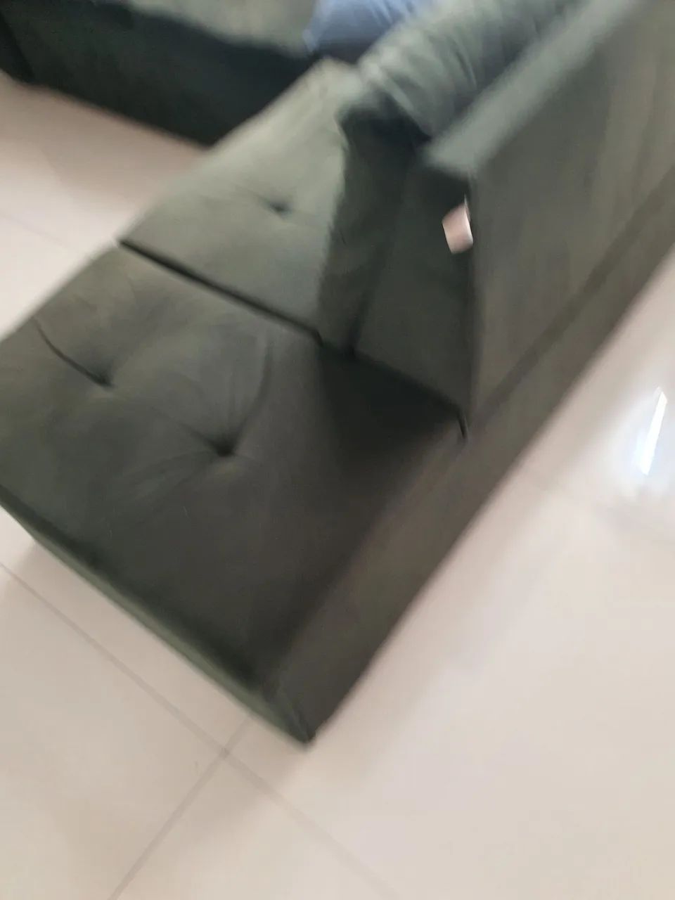 Lindo e grande sofá de veludo  - Foto 3