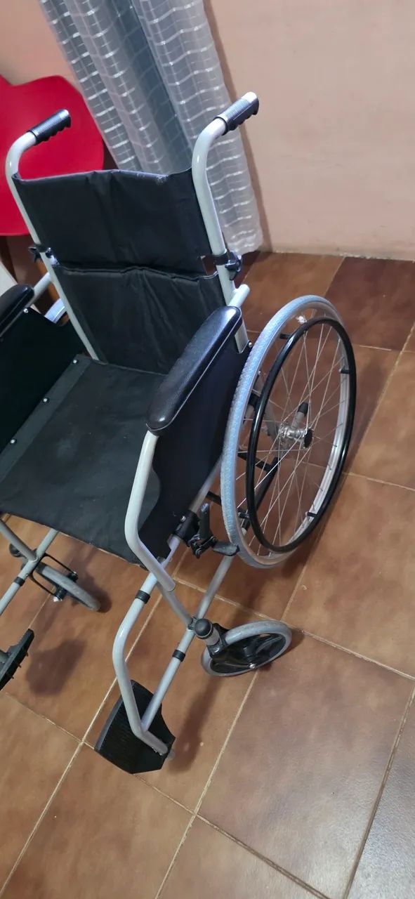 Cadeira de rodas  - Foto 5