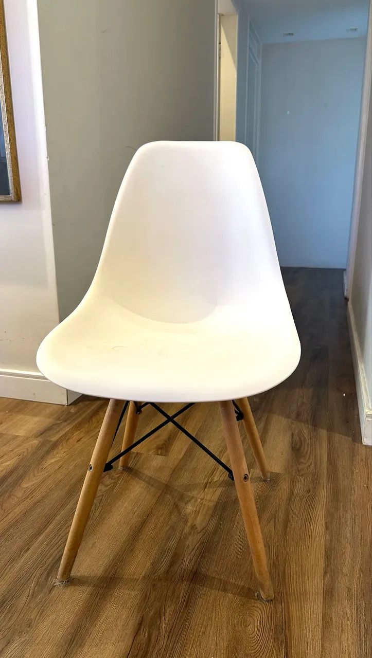 Cadeira Eames DSW Branca Pés de Madeir - Foto 3