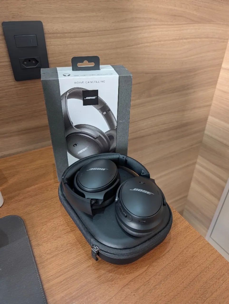 Fone de Ouvido Bose QuietComfort 45 com Cancelamento de Ruído