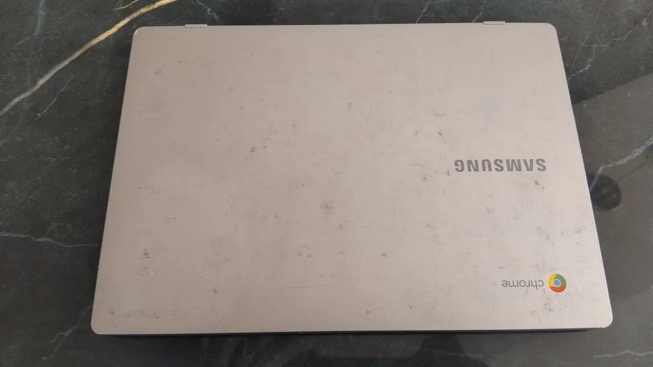 Chromebook a venda