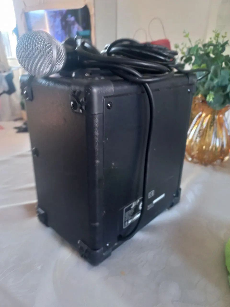Caixinha  e microfone funcionando direitinho 150 reais pra vender logo entrego   - Foto 2