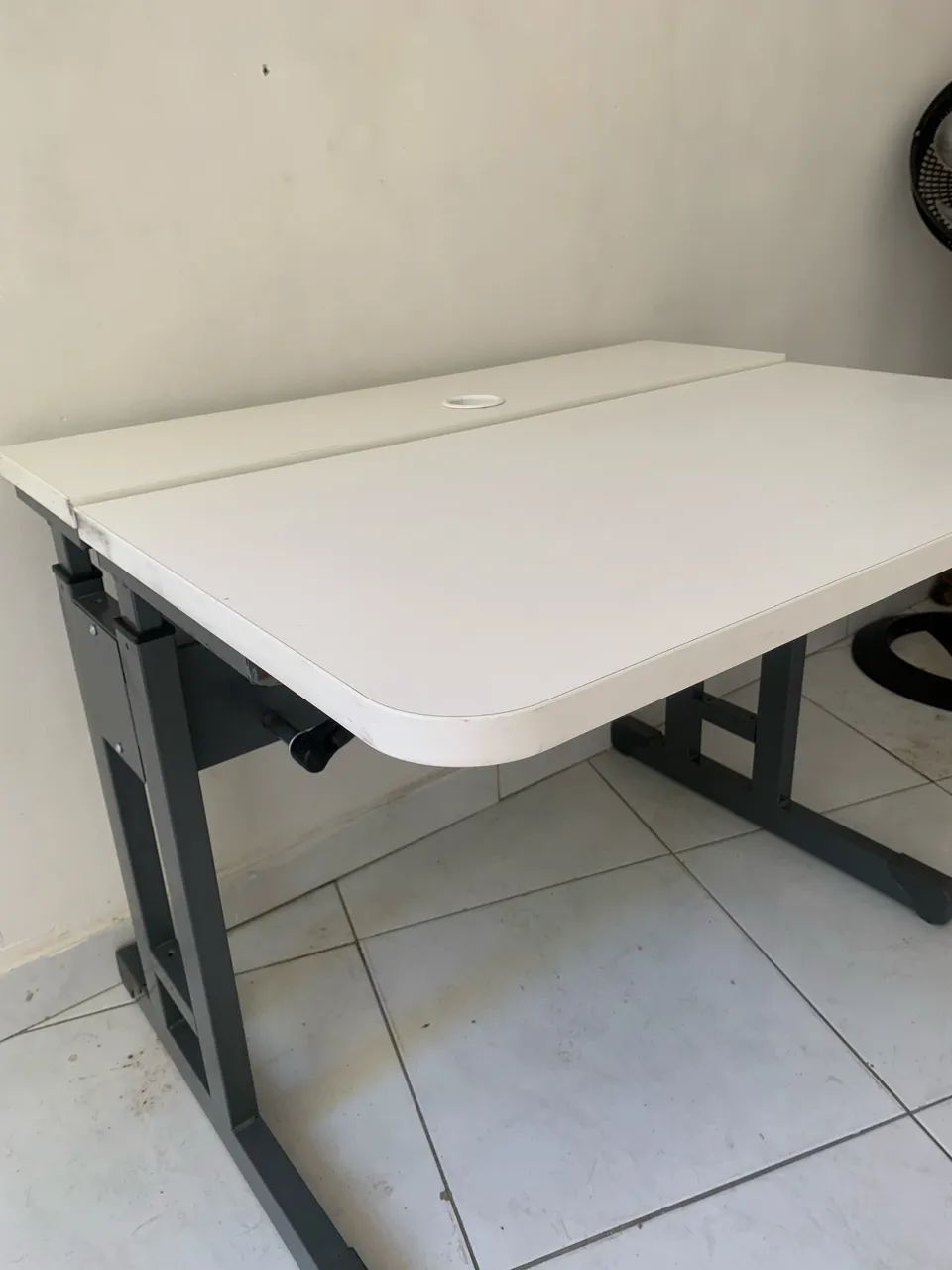 Mesa ergonômica ajustável home office  - Foto 4