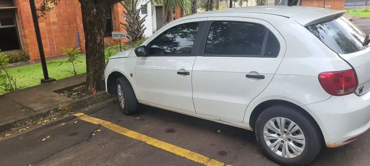 Volkswagen Gol GOL TRENDLINE 1.0 T.FLEX 8V 5P 2016