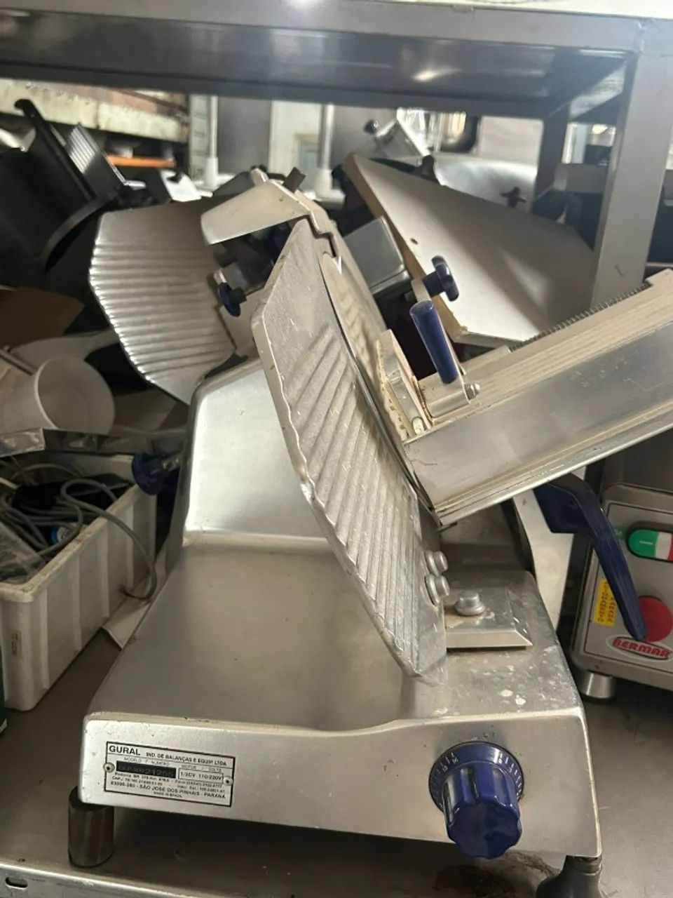 fatiadores elétricos e manuais de frios  - Foto 4