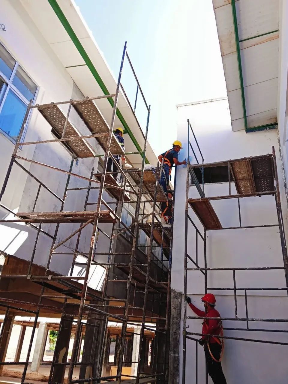 Preciso de 2 ajudantes de obra - Foto 4