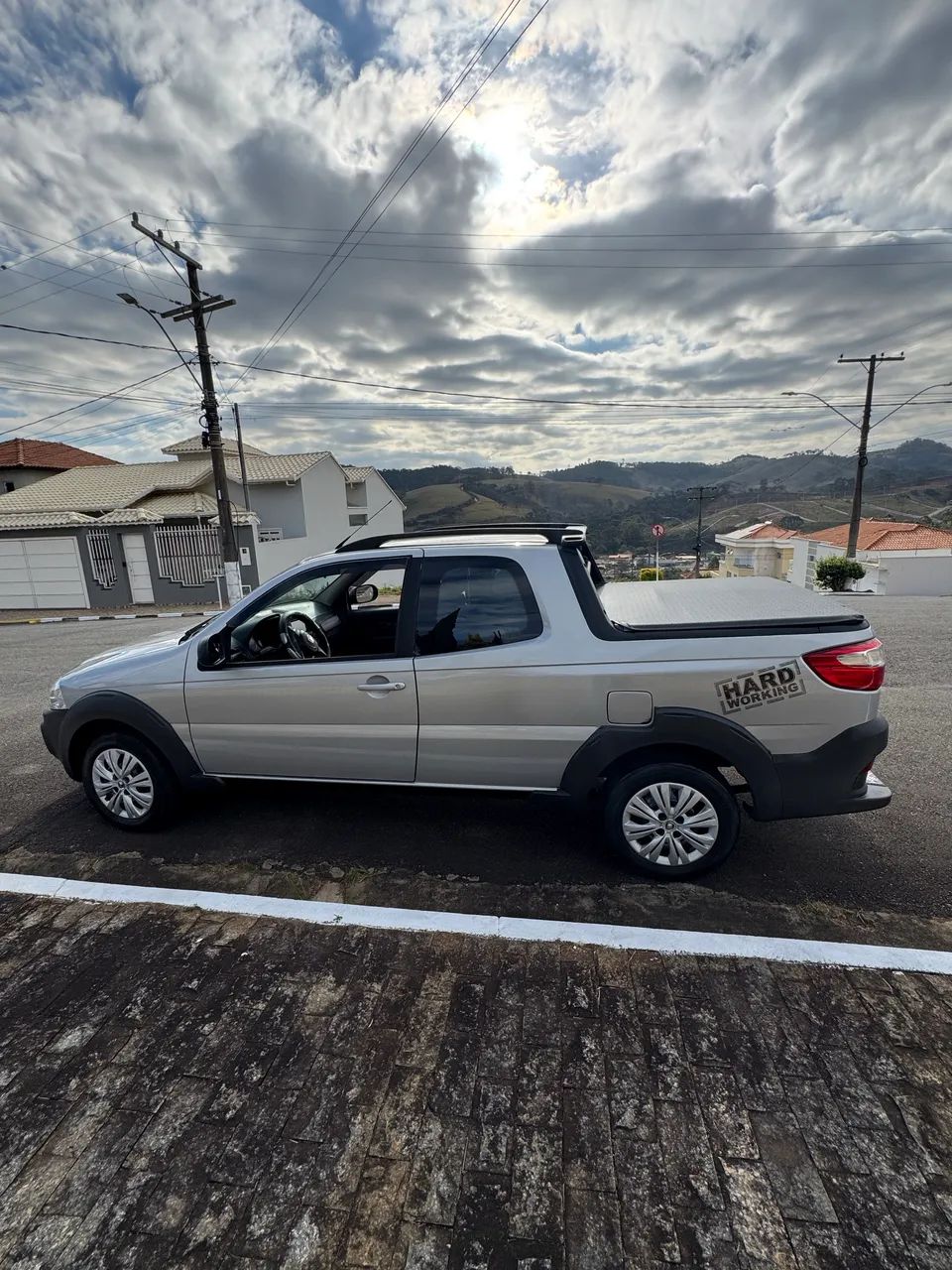 Fiat Strada Working Hard 1.4 Fire Flex 8V CD 2017 - Foto 2