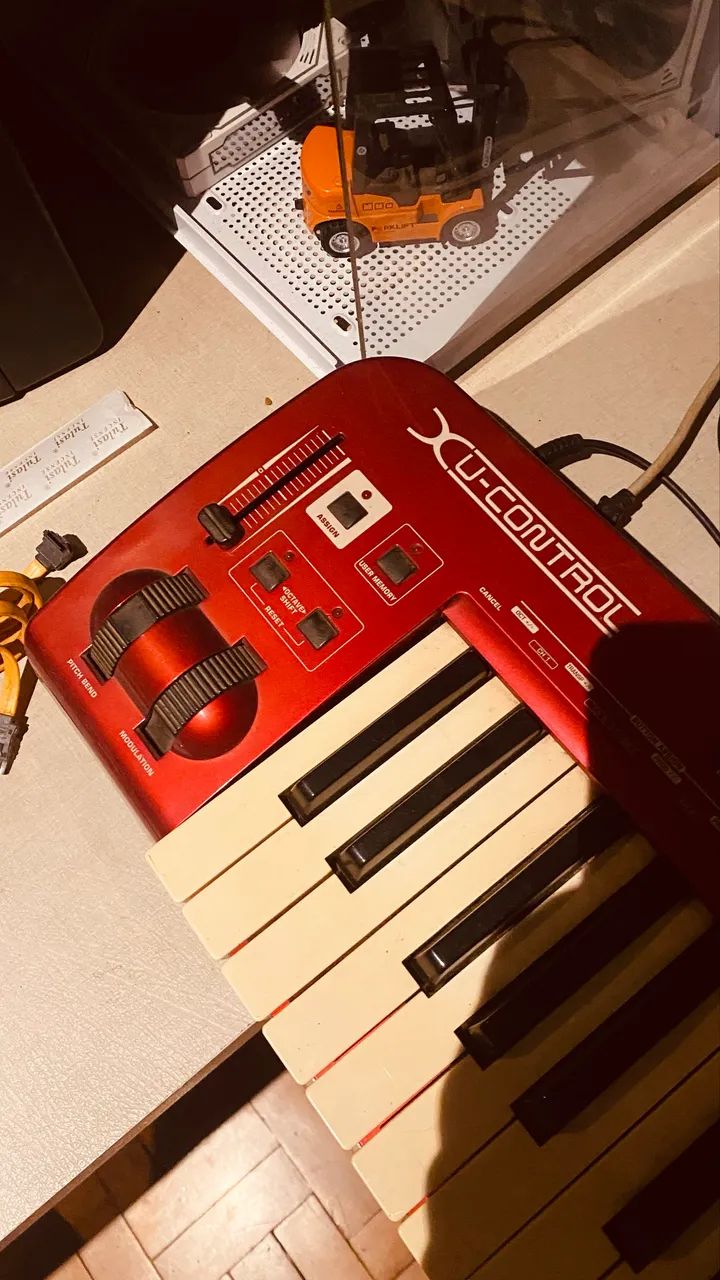 Controladora umx490 behringer  - Foto 4
