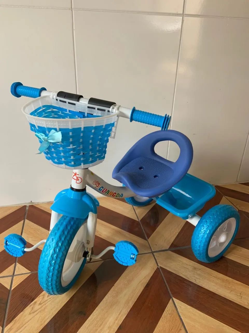 VENDE-SE TRICICLO INFANTIL 