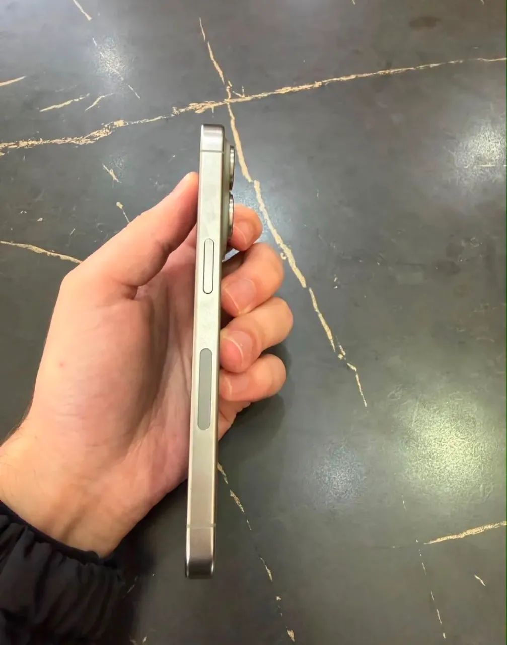 iPhone 15 pro - Foto 3