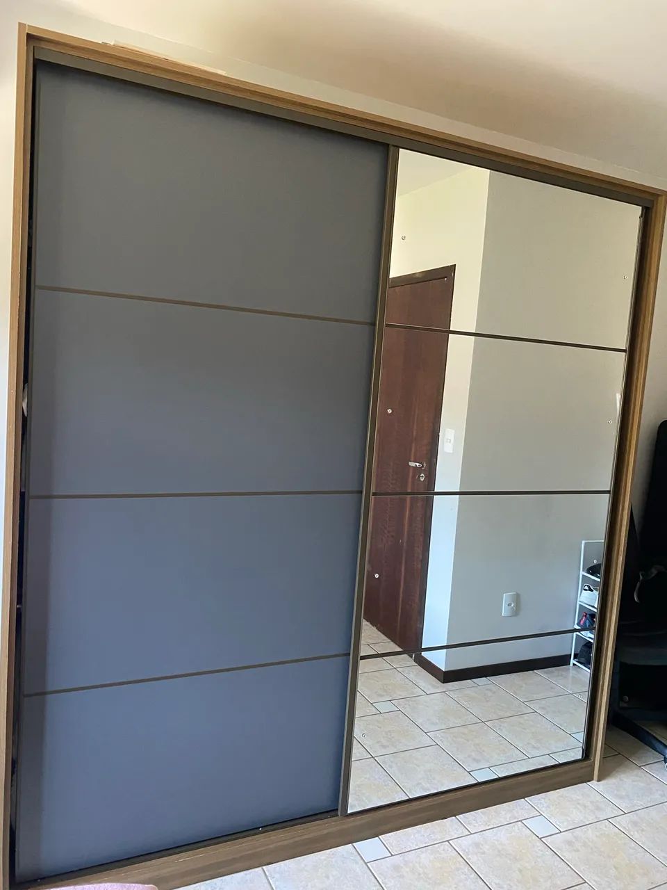 Guarda roupa semi novo - Foto 2