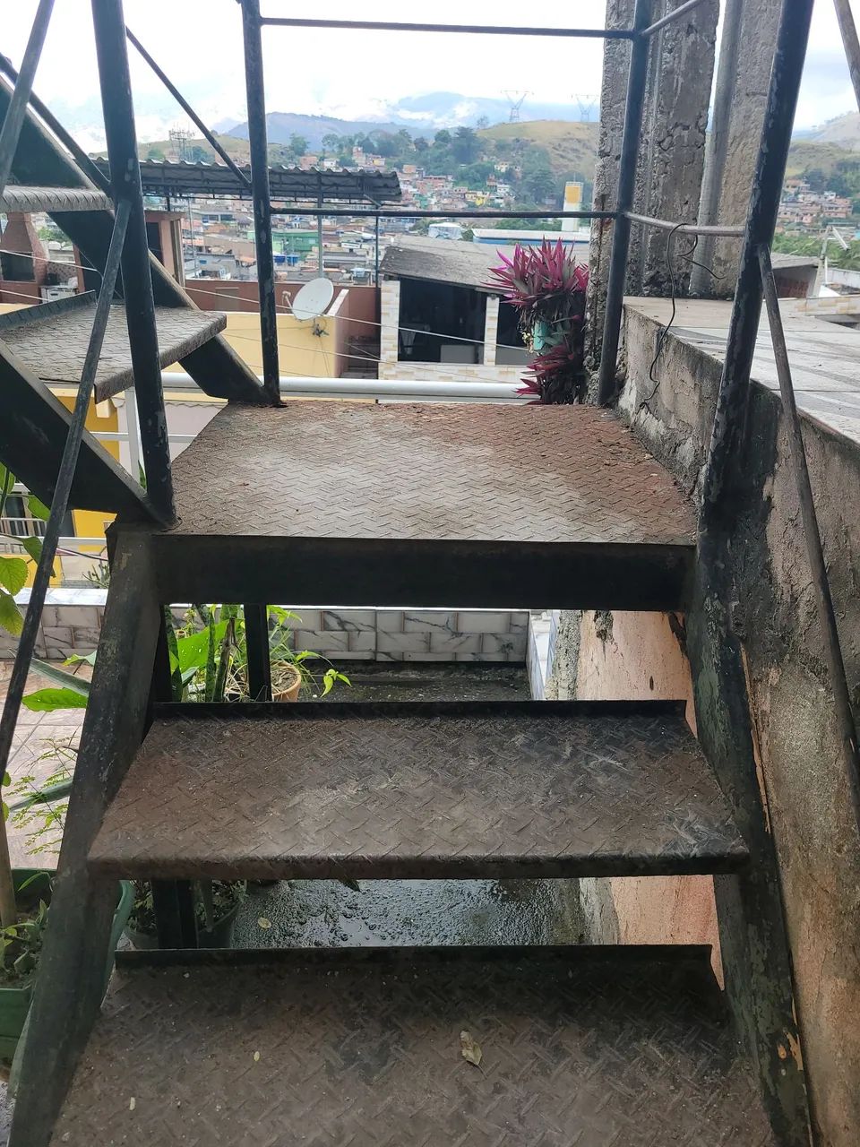 Escada de ferro em L. - Foto 4