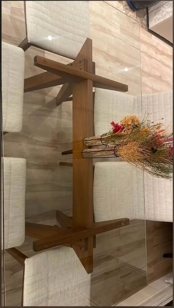 Mesa de madeira com tampo de vidro - Foto 3