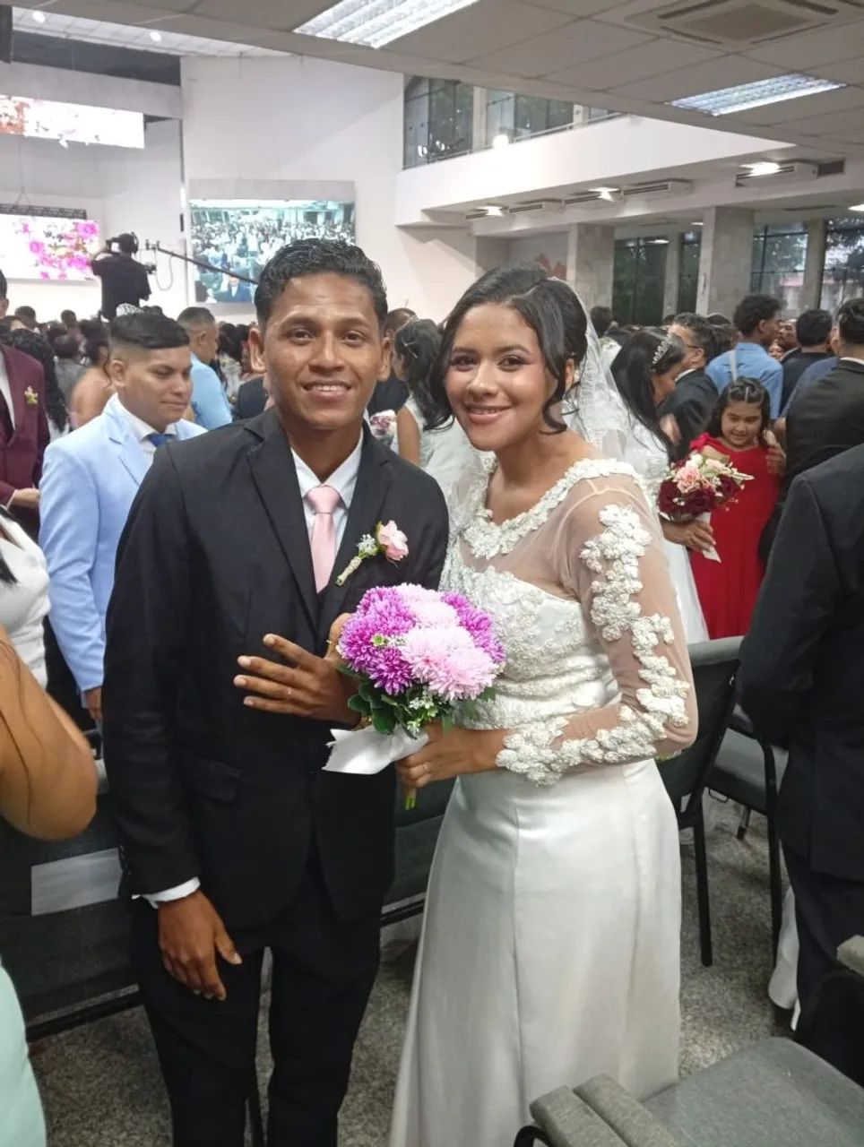 Vendo vestido de noiva - Foto 5