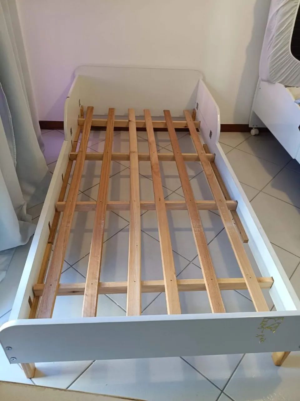 Cama solteiro montessoriana ou não com pés  - Foto 2