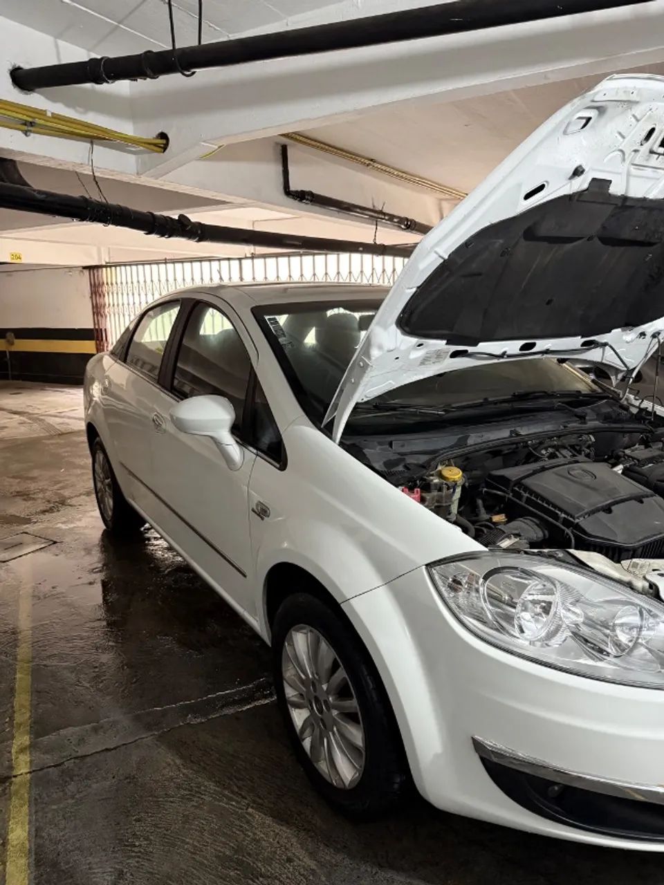 Fiat Linea LINEA ESSENCE 1.8 Flex 16V 4p 2015