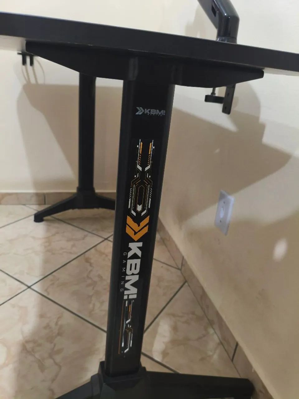 MESA E BRAÇO ARTICULADO  - Foto 2