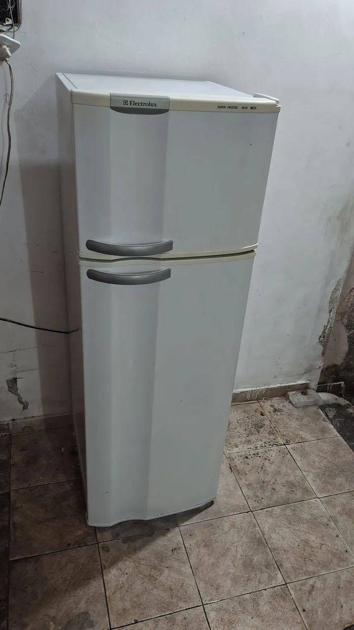 Geladeira ótima duplex funcionando perfeitamente ENTREGO  - Foto 2