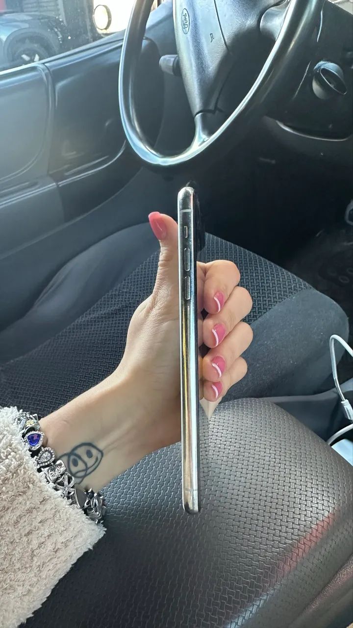 iphone 11 pro max 85% bateria