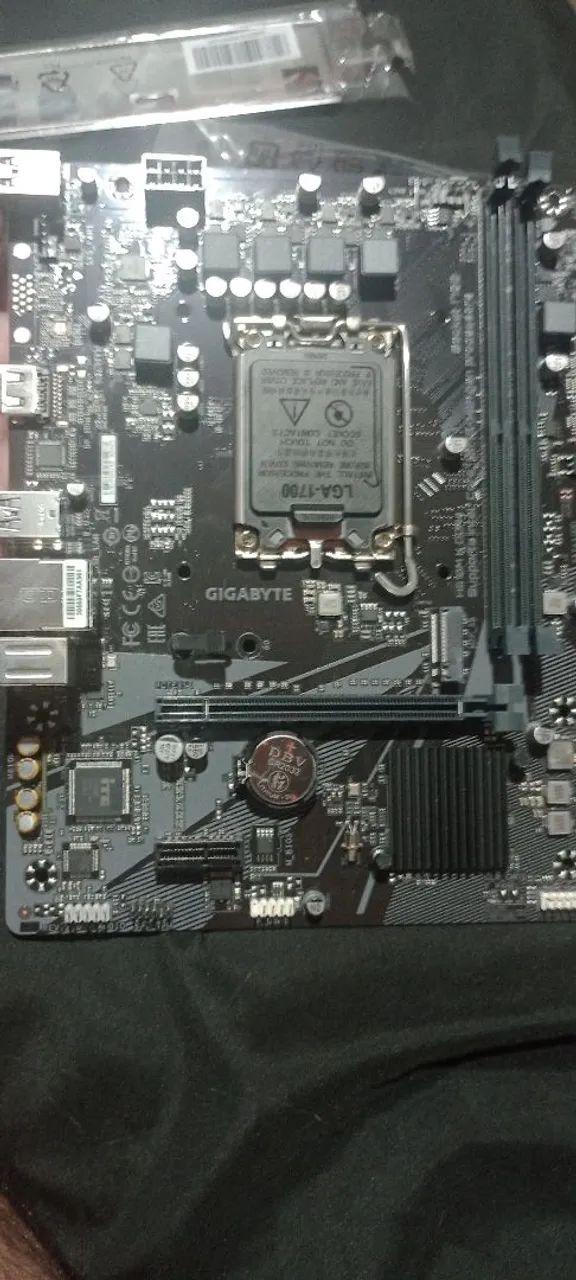 Placa mãe gigabyte nova 