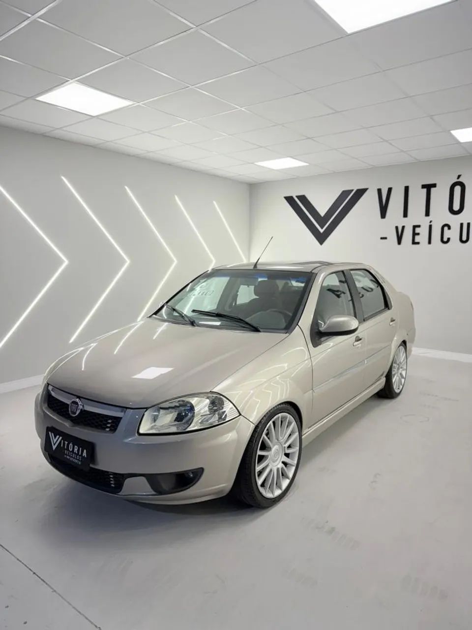 Fiat Siena Siena EL 1.0 mpi Fire Flex 8V 4p 2013