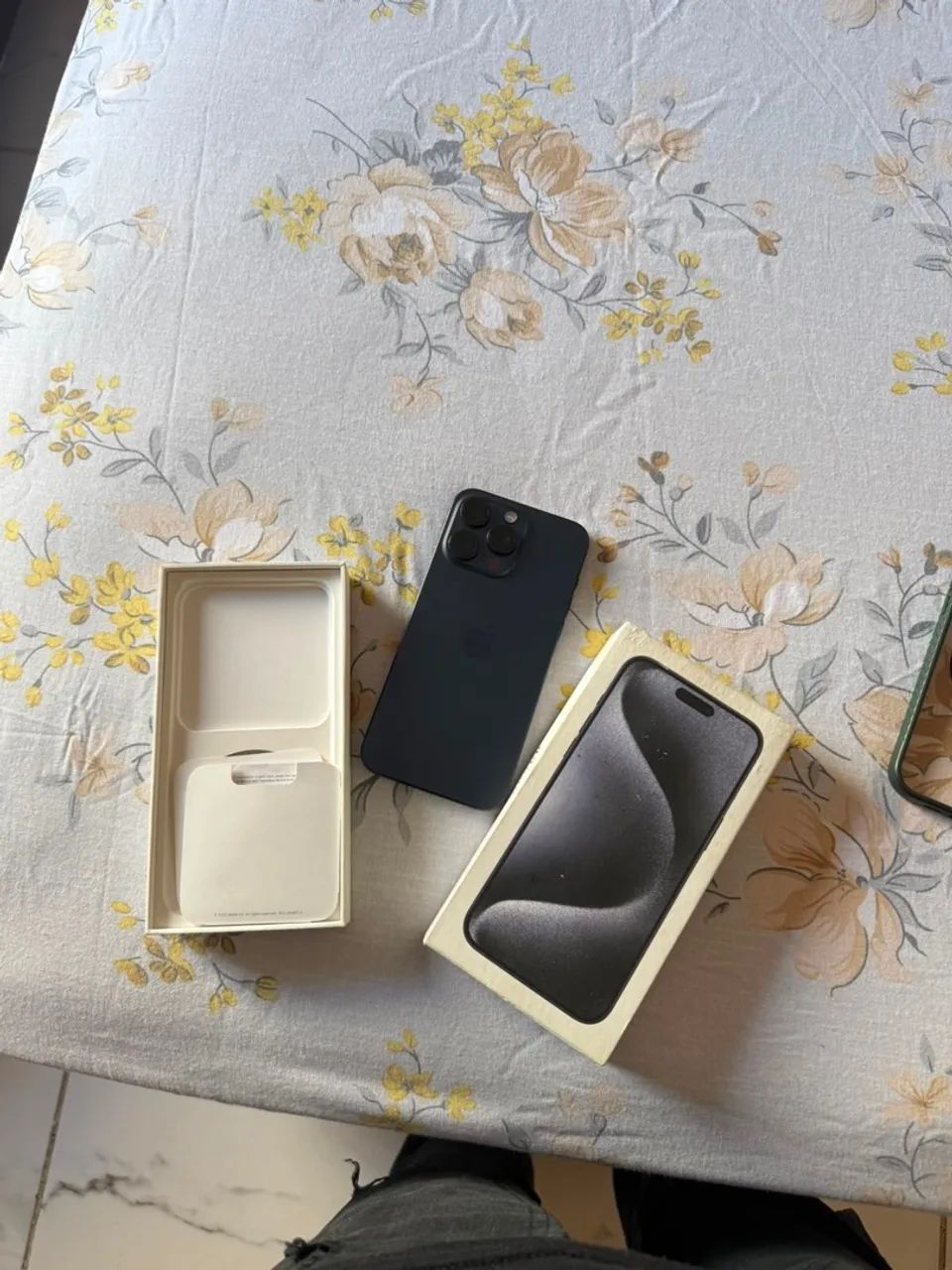 iPhone 15 pro max 256 - Foto 4