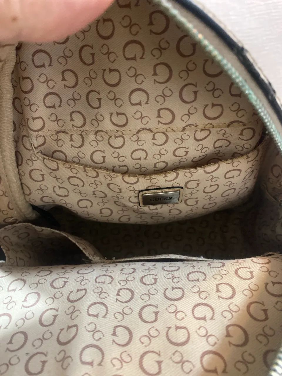 Bolsa Guess tipo mochila  - Foto 3