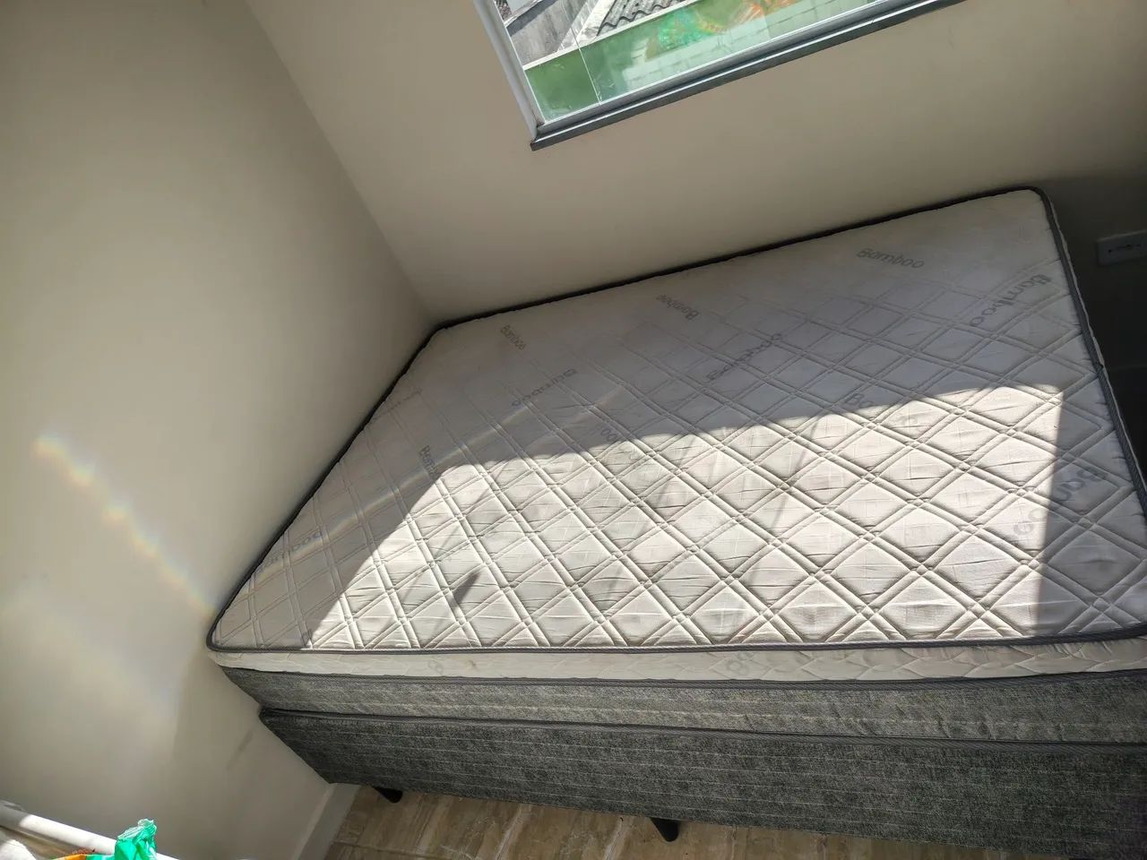 Cama de casal box