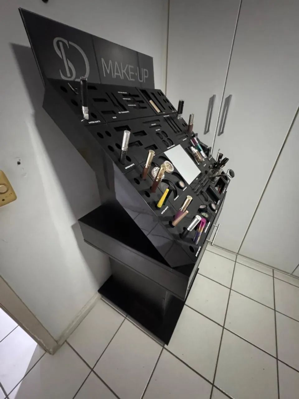 Expositor de Maquiagem Profissional com Gaveta 