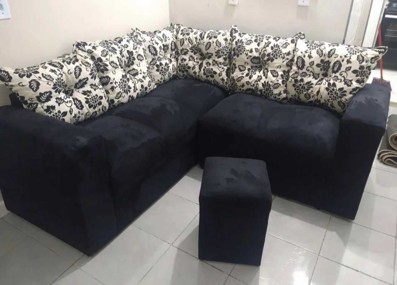 SOFÁ DE CANTO + PUFF EM PROMOÇÃO - Foto 3