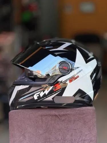 Capacete