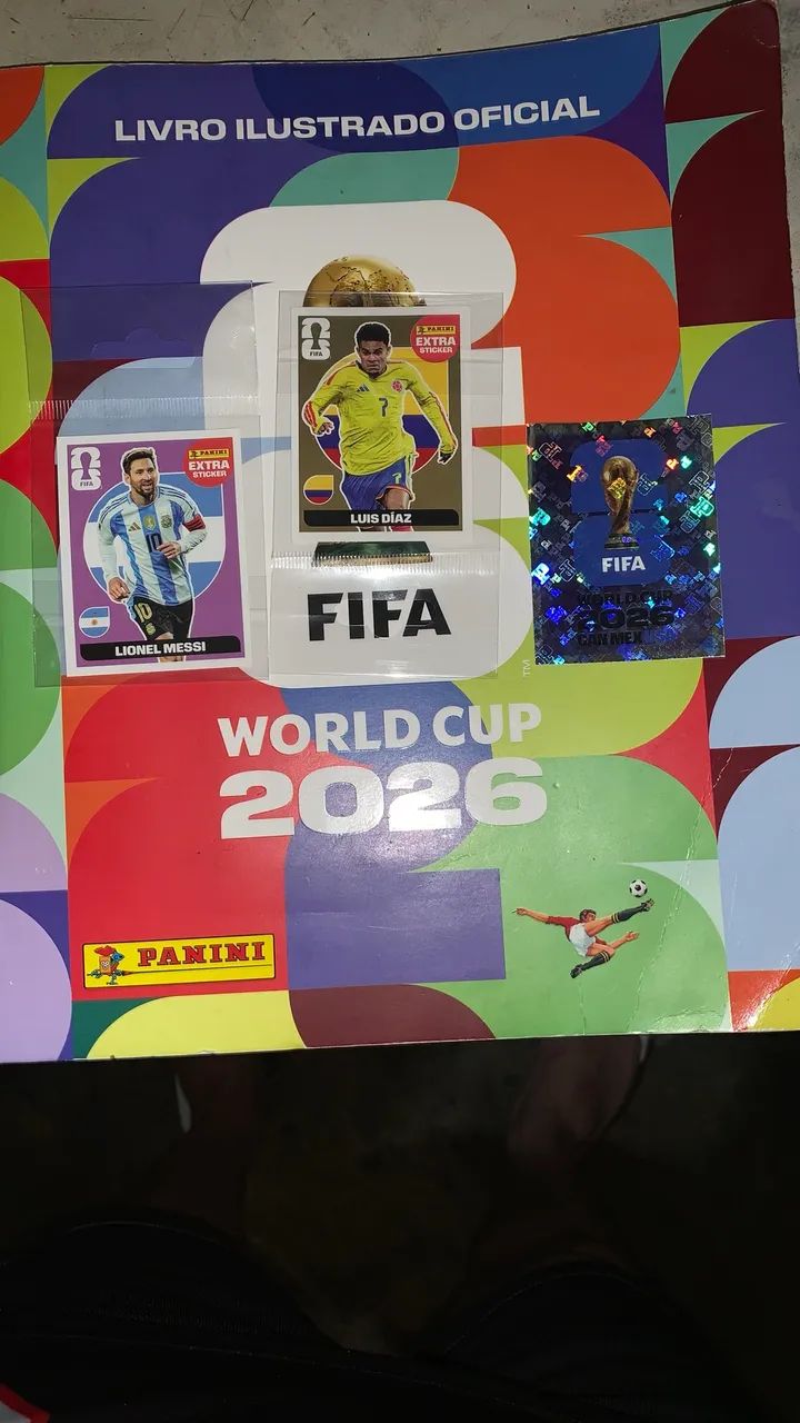 KIT DE LEGENDS MESSI BORDO E LUIZ DÍAZ OURO MAIS FWC 8 - Foto 3