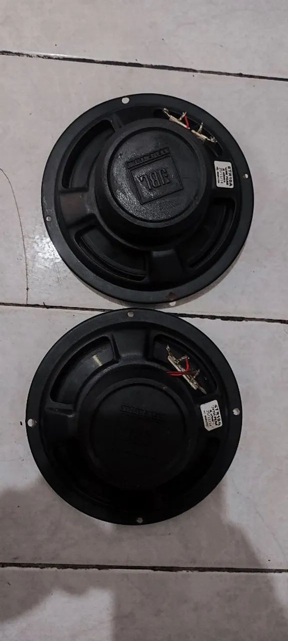 Par de alto falantes JBL de 6 polegadas 200w cada - Foto 2