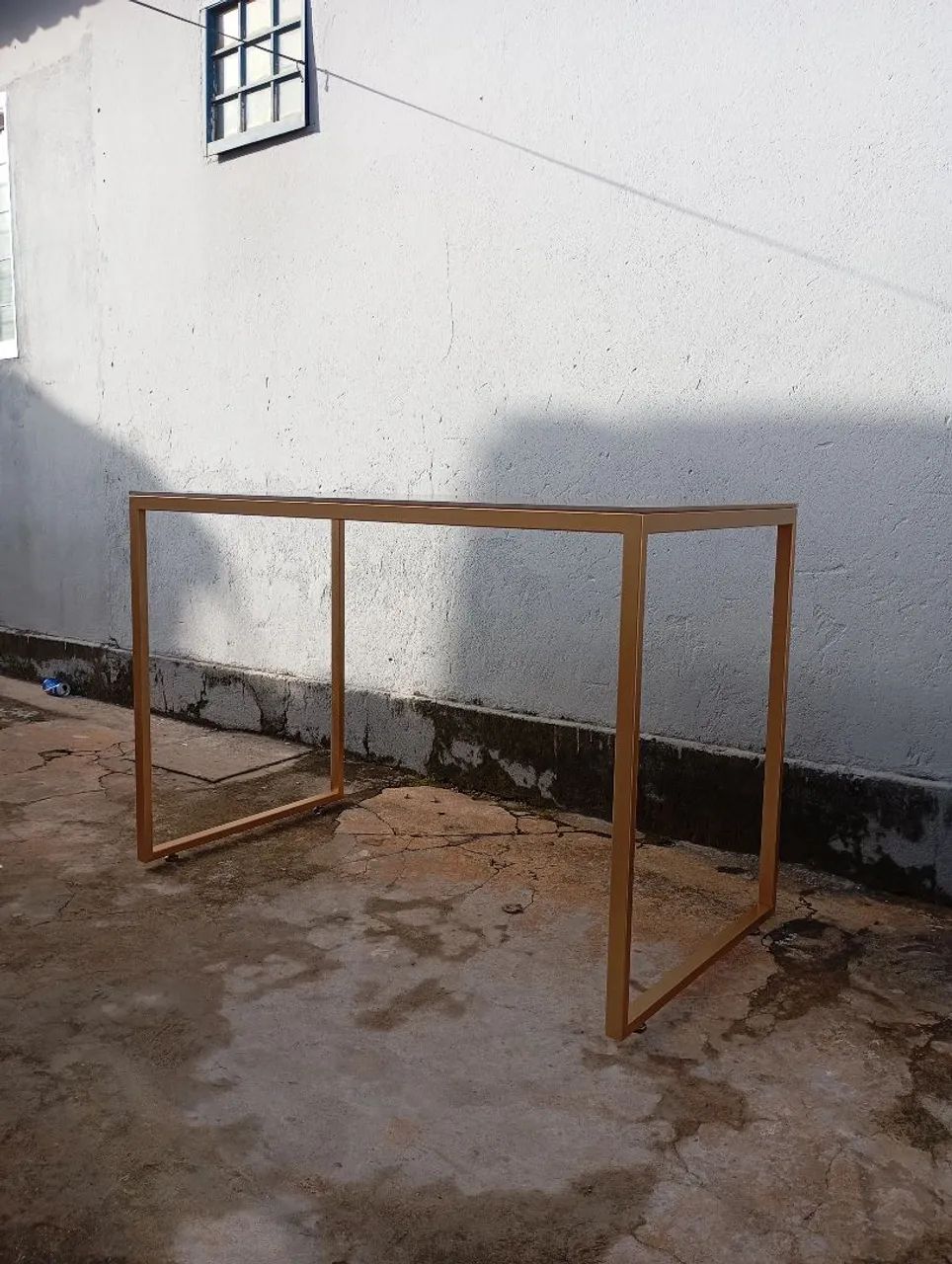 Mesa industrial com tampo de porcelanato  - Foto 4