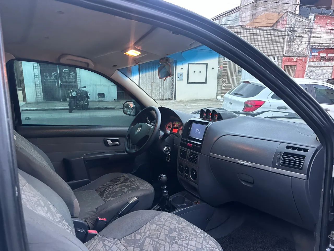 Fiat Strada Adventure1.8/ 1.8 Locker Flex CD 2010 - Foto 4
