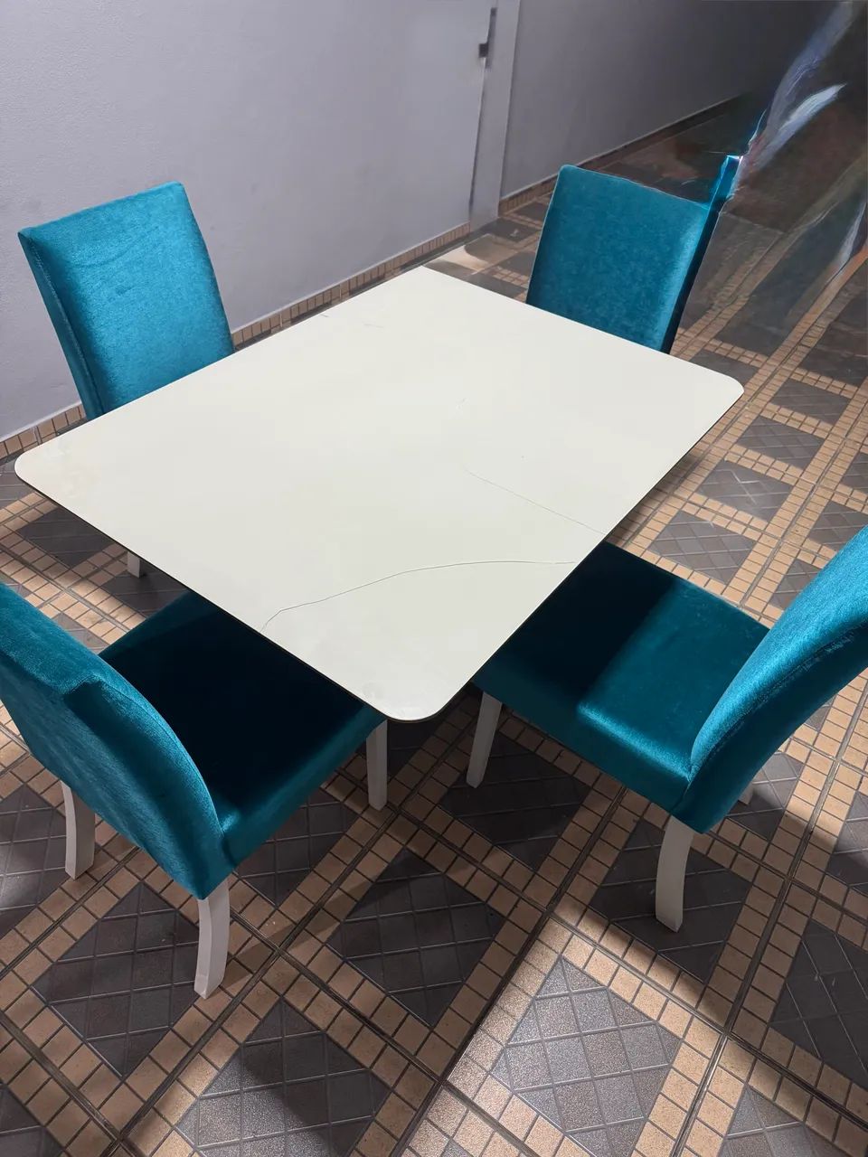 Mesa retangular 4 cadeiras