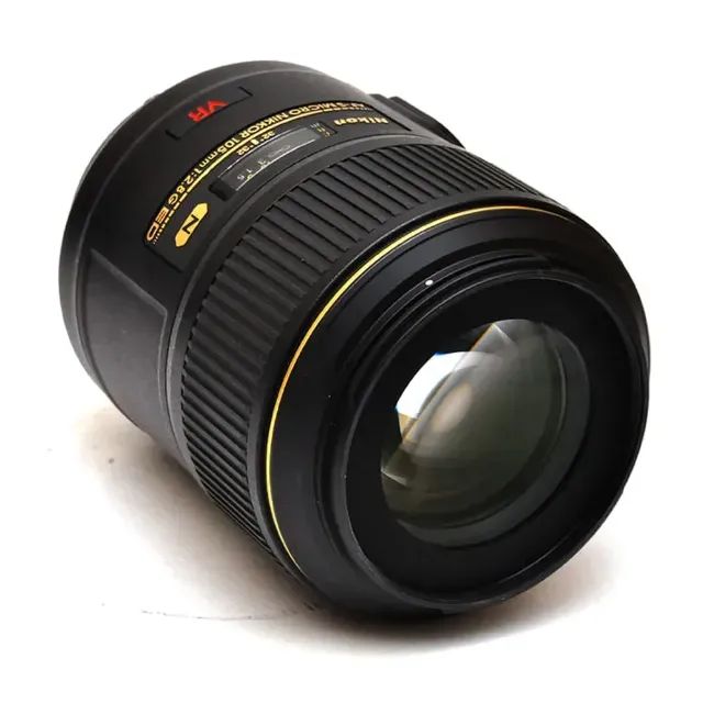 Objetiva Nikon AF-S VR Micro-Nikkor 105mm F/2.8G N - Usada