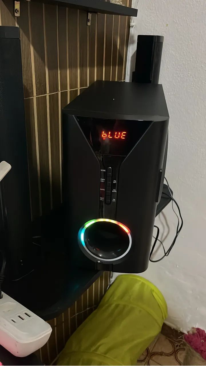 Sistema de som 2.1 com Bluetooth , rádio etc - Foto 2