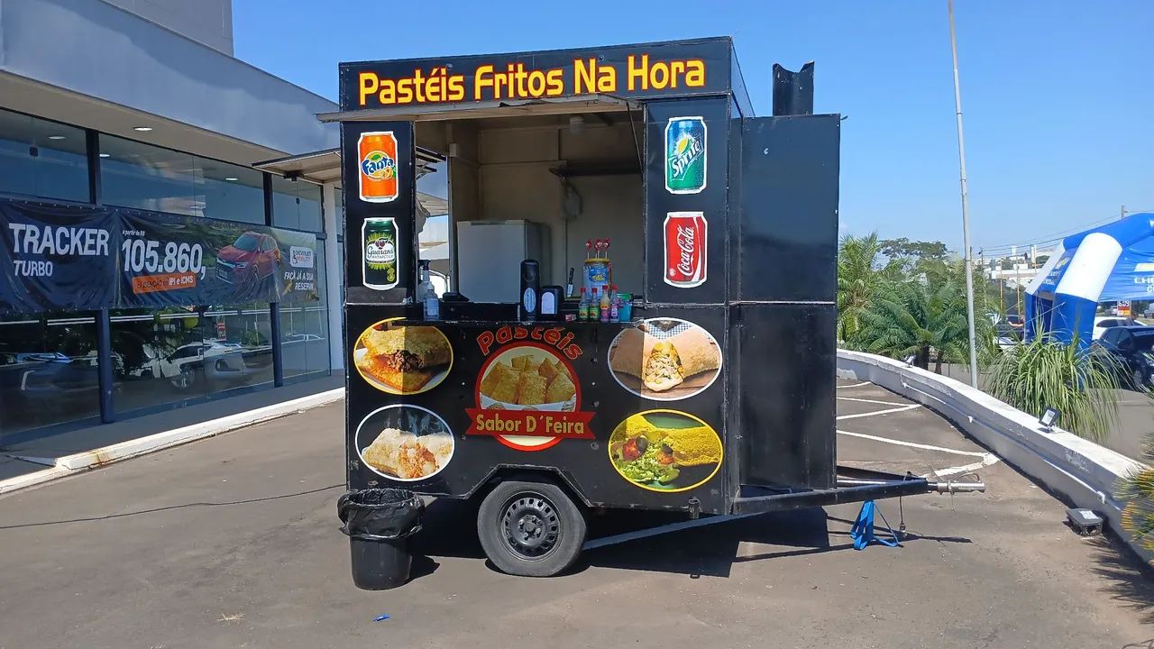 Vendo trailer documentado, com pneus bons.