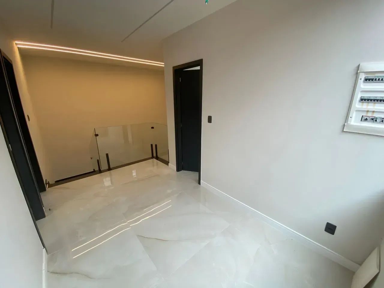 Oportunidade - 4 Suites - Cond Arbre - Recem Construida - Duplex - Foto 3