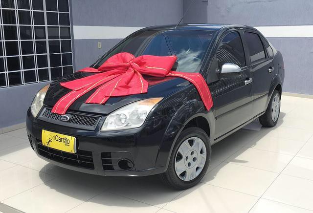 Ford Fiesta Sedan 1.0 8V Flex Entrada de R$1.690,00 com parcelas de R$431.00