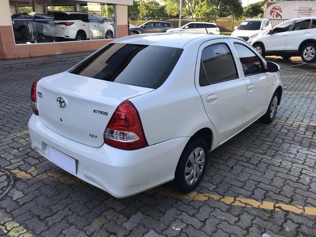 Toyota Etios Sedan 1.5 X Automático 2018 - Foto 7
